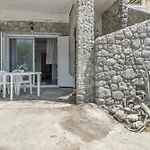 Syrios No 2 * Myrties